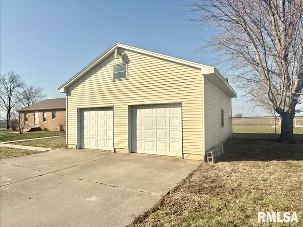 $349,900 | 5158 Lovejoy Road, Rochester, IL 62563