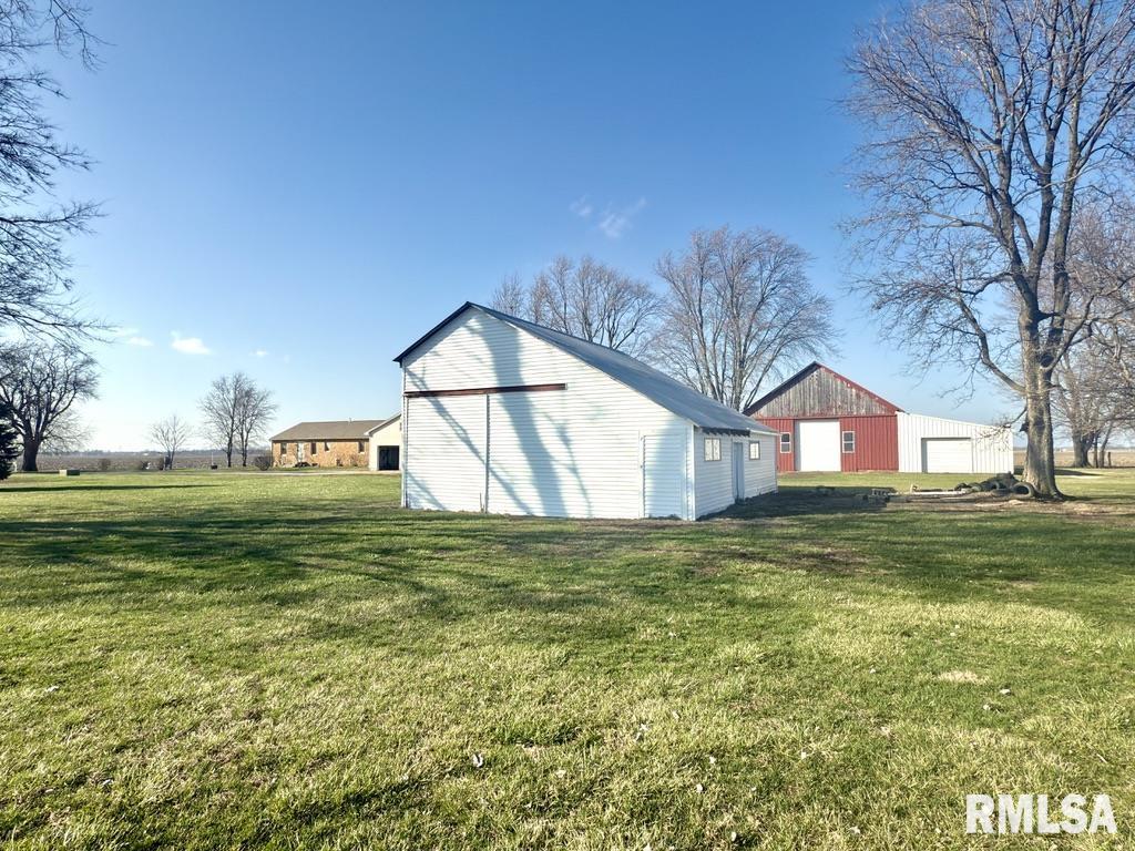 5158 Lovejoy Road Rochester, IL 62563 - Photo 3 of 35