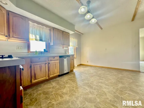 $349,900 | 5158 Lovejoy Road, Rochester, IL 62563