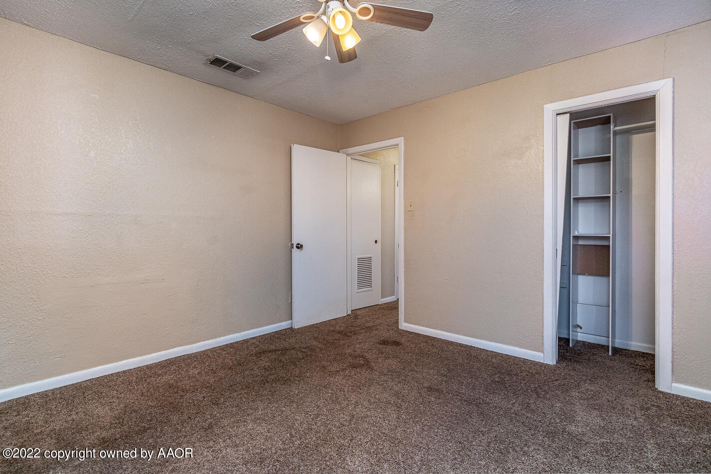 2702 Royal Road Amarillo, TX 79106 - Photo 14 of 17 2nd Bedroom View 2