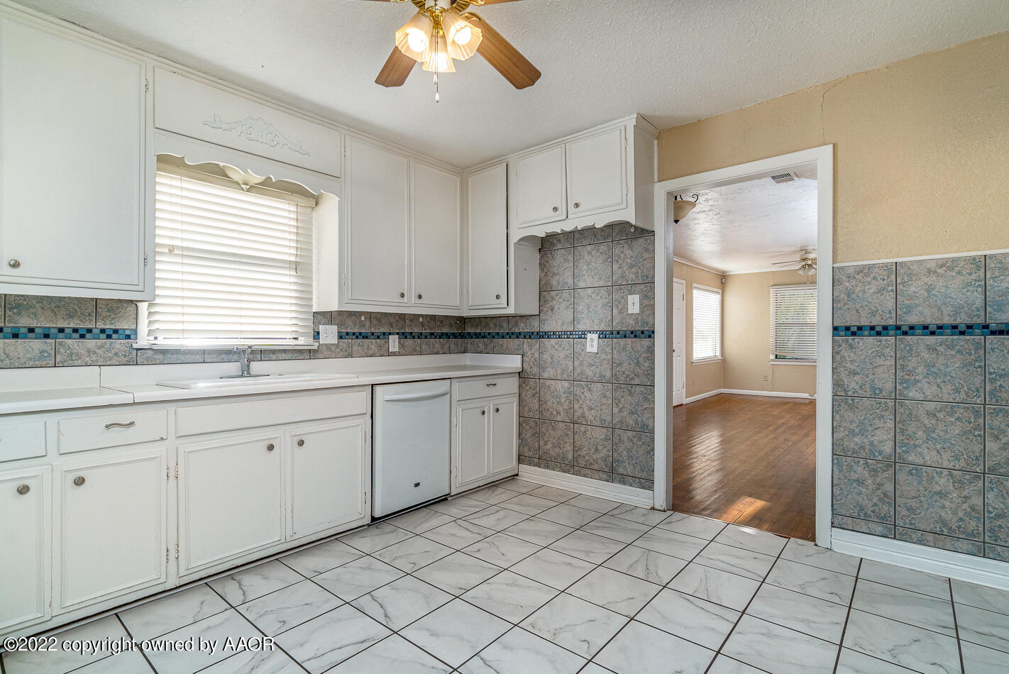 2702 Royal Road Amarillo, TX 79106 - Photo 8 of 17 Kitchen View 2