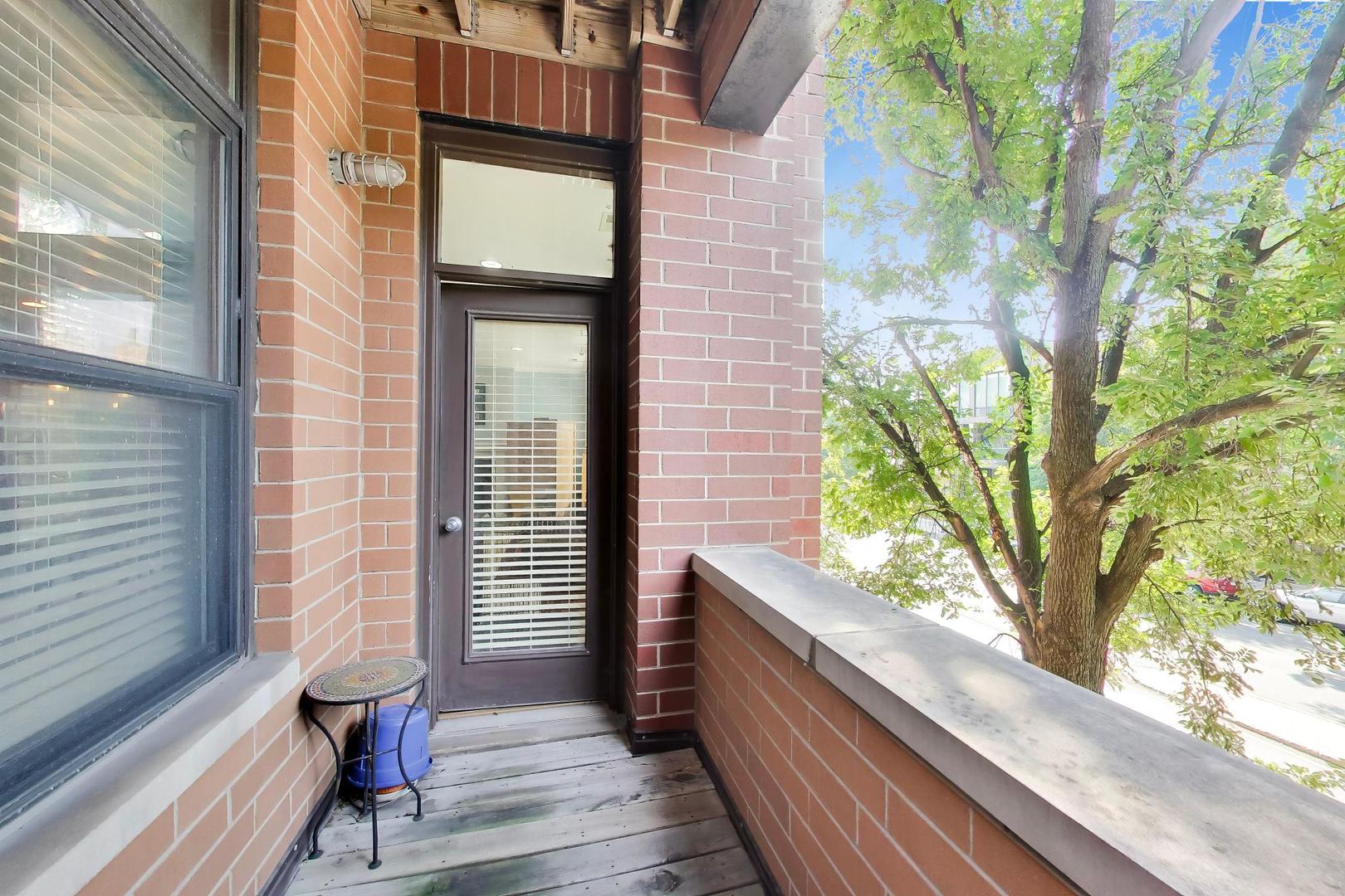1908 West Irving Park Road, Unit 202 Chicago, IL 60613 - Photo 28 of 34 Gallery Image 28