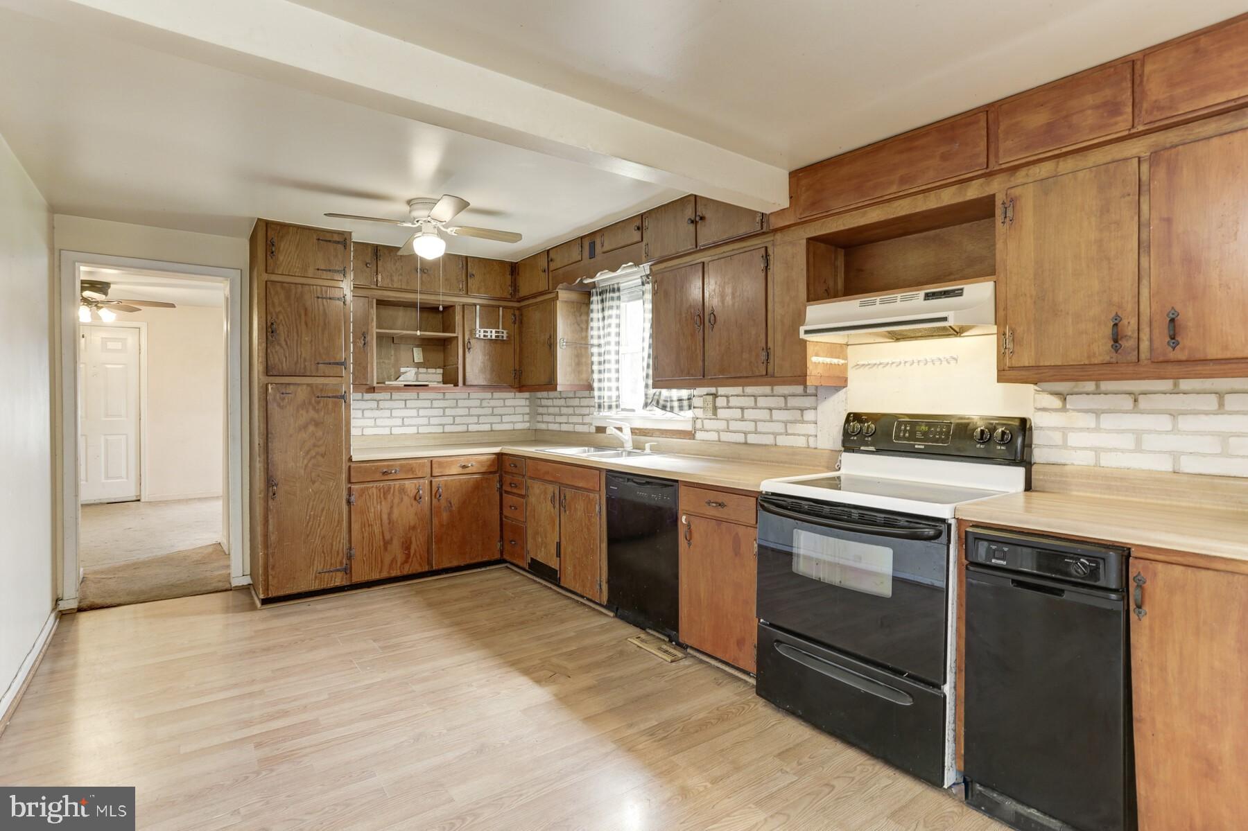 3030 Old Gamber Road Finksburg, MD 21048 - Photo 4 of 17 Large Kitchen