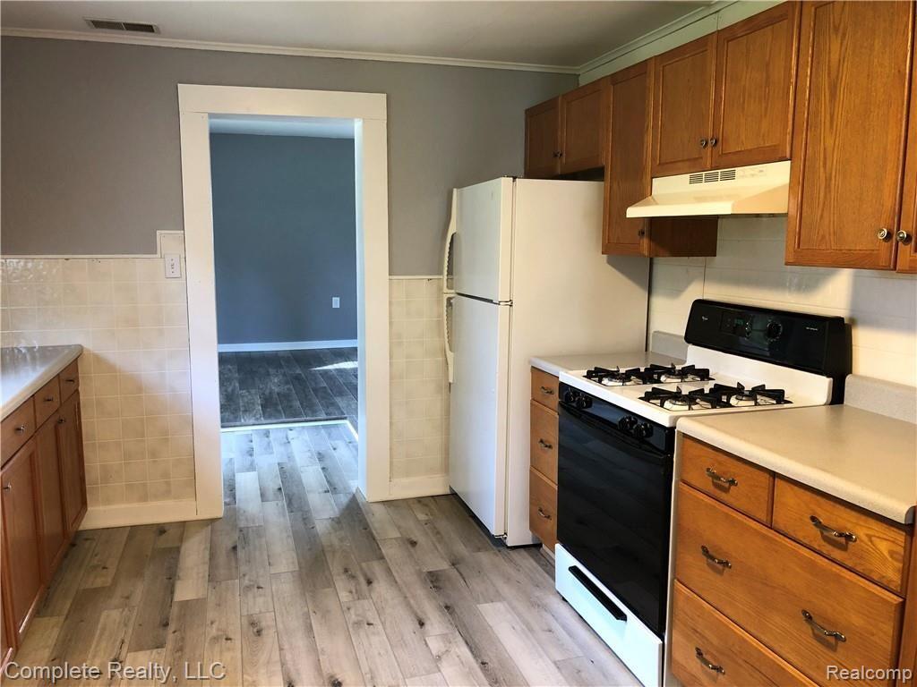 11566 Goodall Road Durand, MI 48429 - Photo 8 of 29