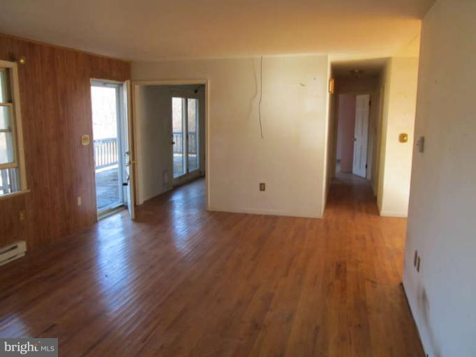 10020 Putman Road, Unit B Frederick, MD 21702 - Photo 4 of 14 Living Room