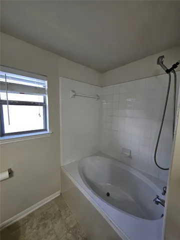 $2,200 | 13122 Stratford Skies Lane, Houston, TX 77072