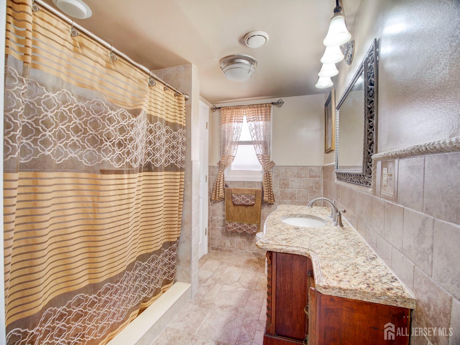 60 South Cliff Road Colonia, NJ 07067 - Photo 26 of 27 Gallery Image 26