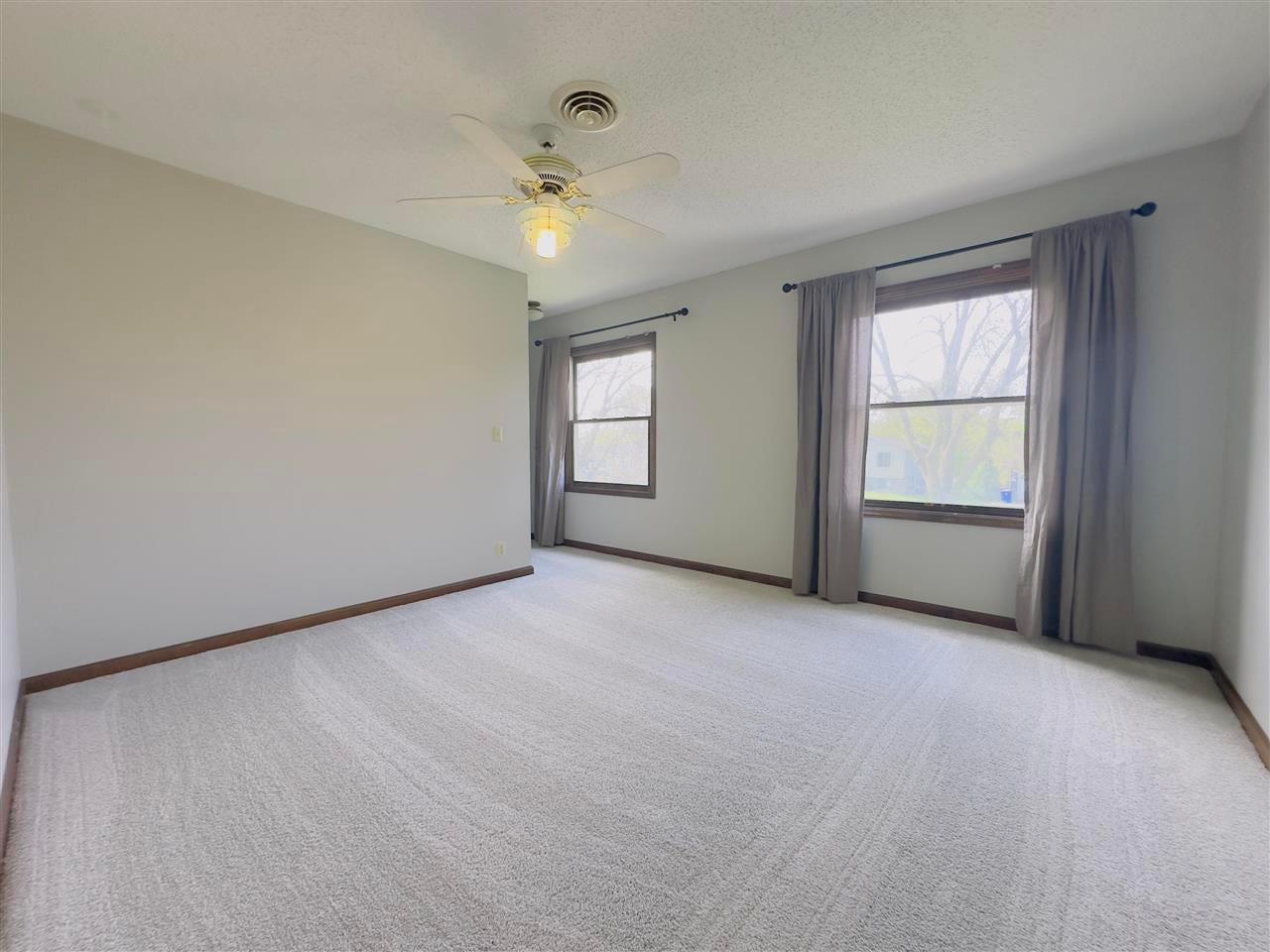 334 Boyson Road Northeast Cedar Rapids, IA 52402 - Photo 23 of 40 Gallery Image 23