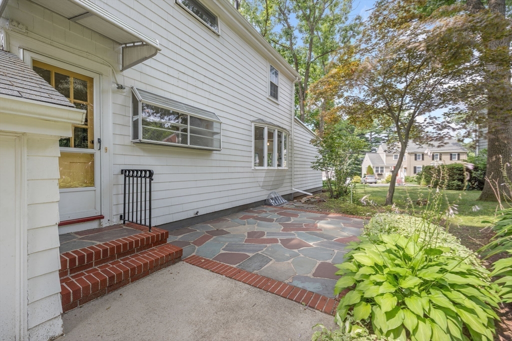 2 Glendower Road Melrose, MA 02176 - Photo 24 of 28