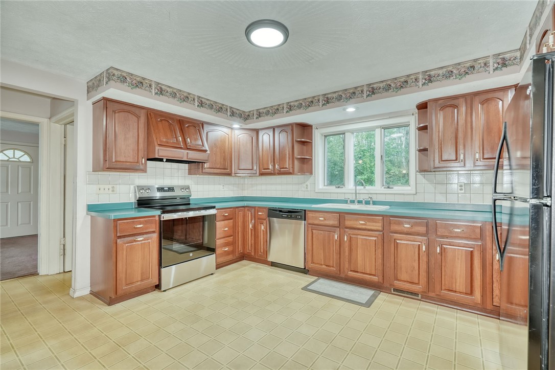 163 Delaware Avenue Brighton, NY 14623 - Photo 4 of 37 Cherry Wood