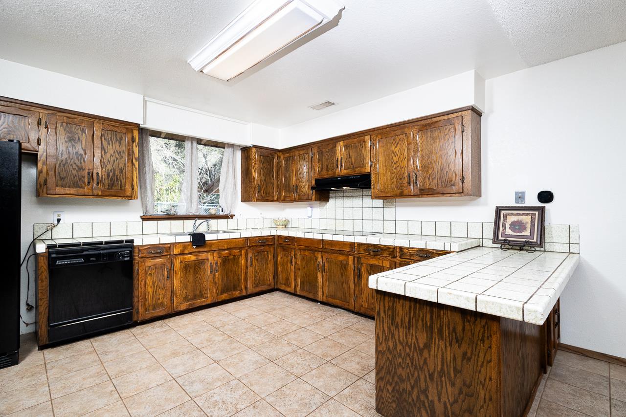 6233 Silver Ridge Lane Placerville, CA 95667 - Photo 13 of 42