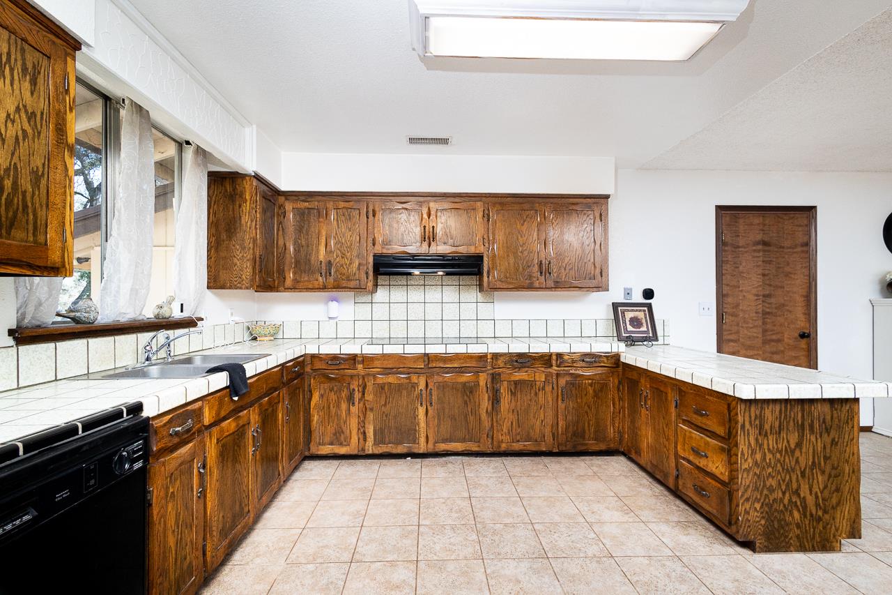 6233 Silver Ridge Lane Placerville, CA 95667 - Photo 14 of 42