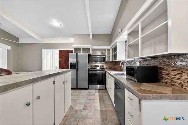 $234,000 | 205 Lakewood Drive, Gatesville, TX 76528