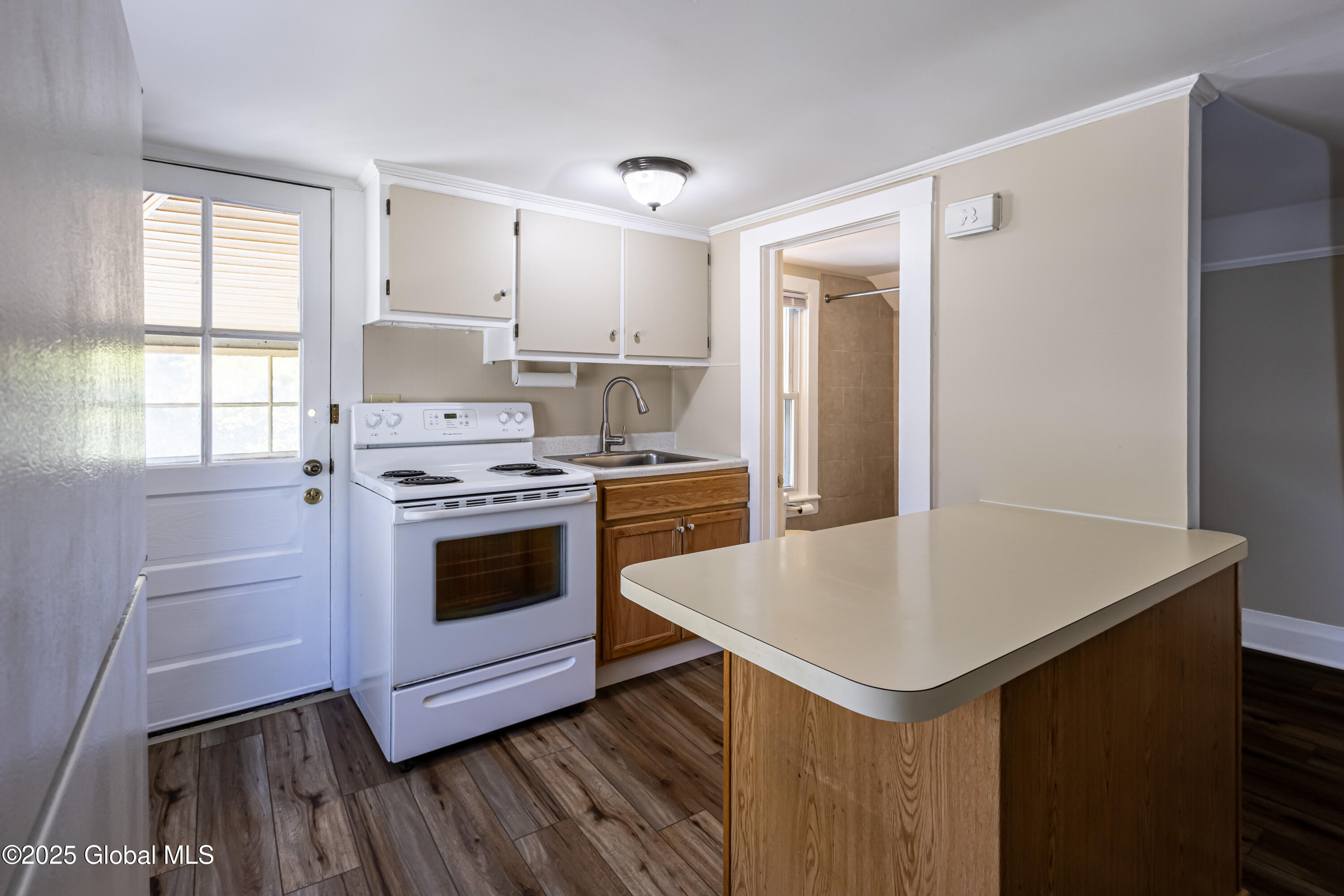 182 Kingsley Road, Unit 2B Ballston, NY 12027 - Photo 3 of 14 0D2A2685-HDR