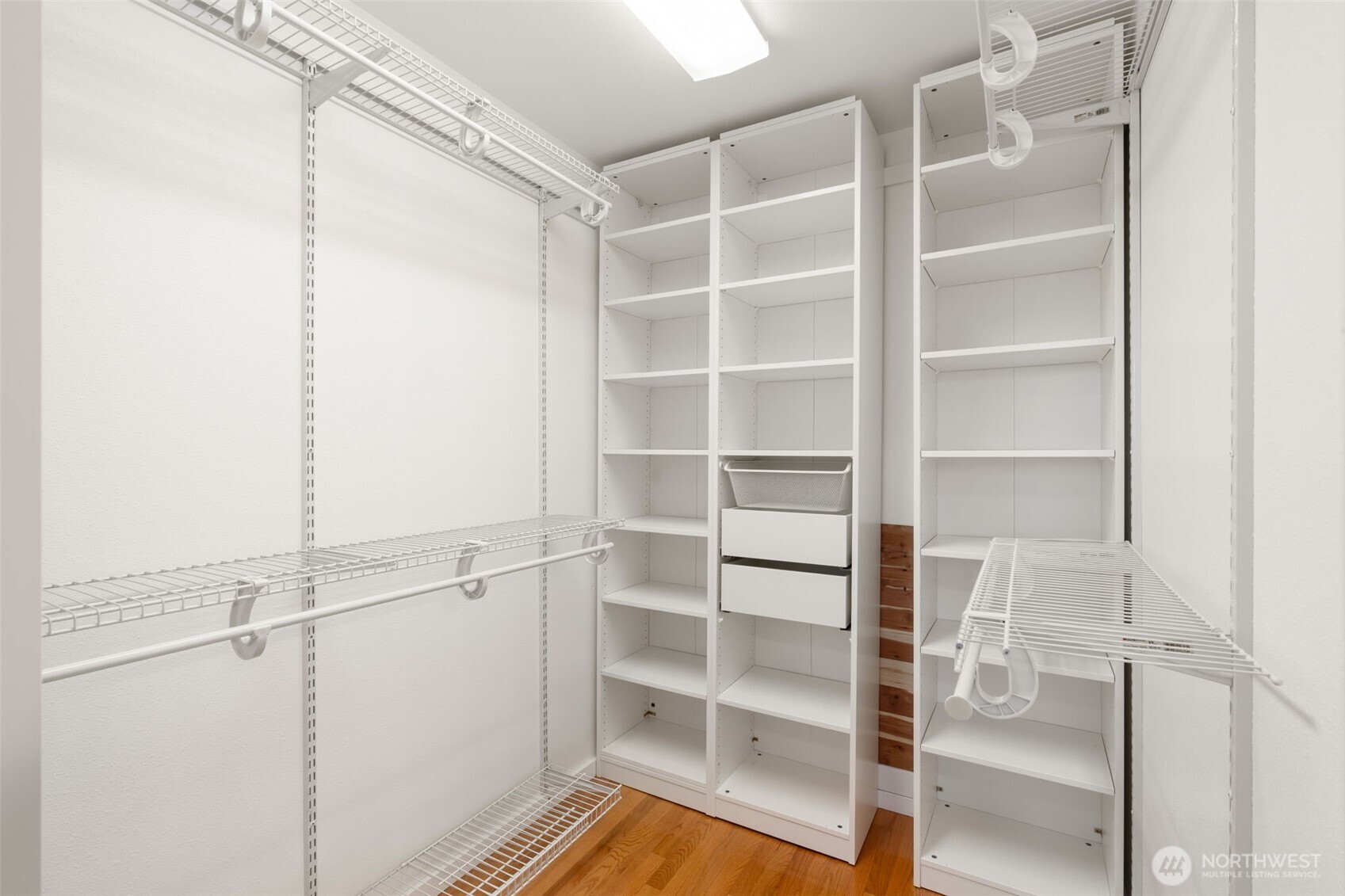 308 Brockway Road Chehalis, WA 98532 - Photo 21 of 40 a view of an empty walk in closet