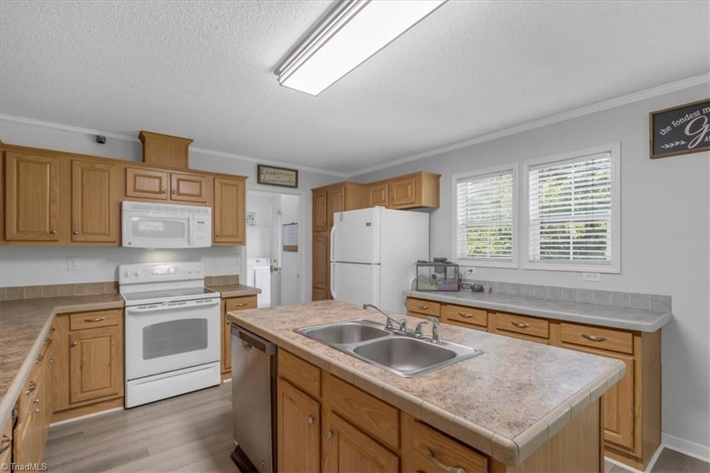 6676 Clyde King Road Seagrove, NC 27341 - Photo 8 of 43