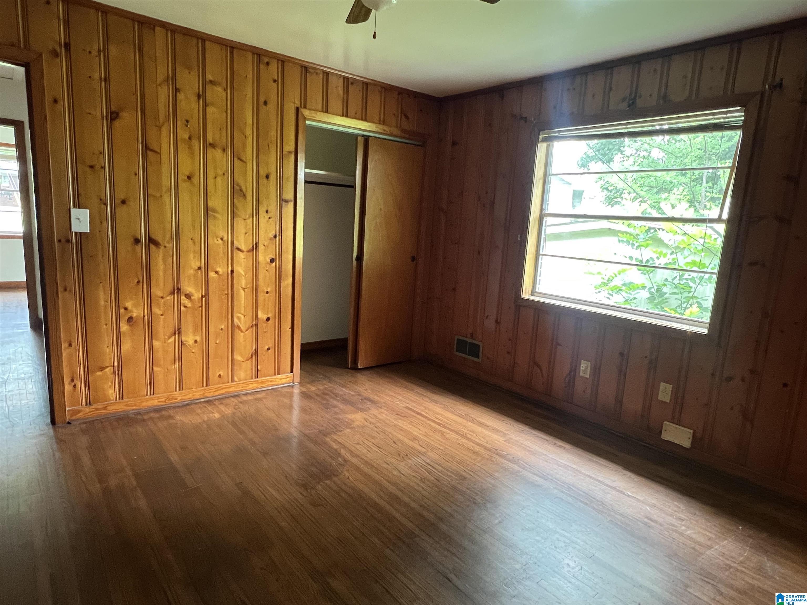 512 Sunhill Road Northwest Birmingham, AL 35215 - Photo 3 of 17