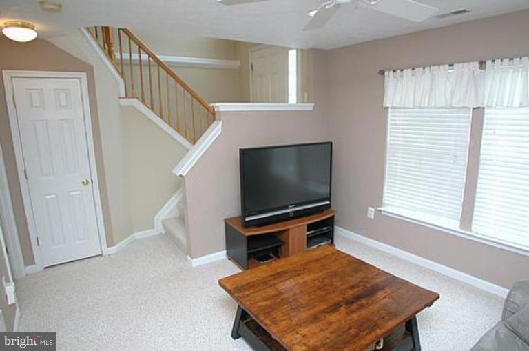 5031 Leasdale Road Rosedale, MD 21237 - Photo 13 of 17 Family Room