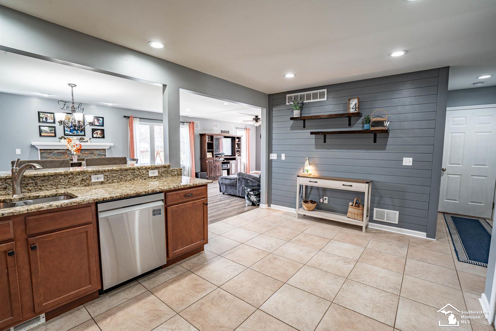 835 Golf Ridge Circle Dundee, MI 48131 - Photo 16 of 48