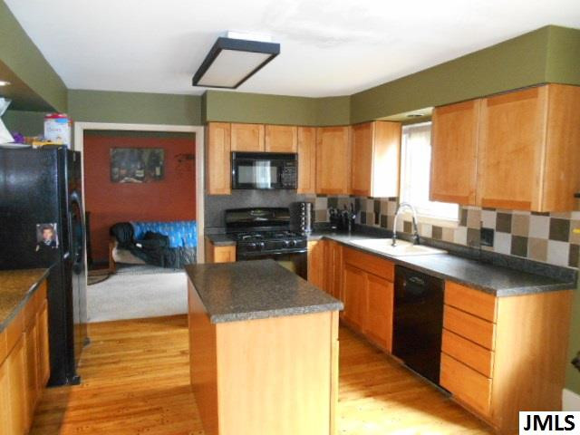 2141 Noon Road Jackson, MI 49201 - Photo 2 of 13 Photo 2