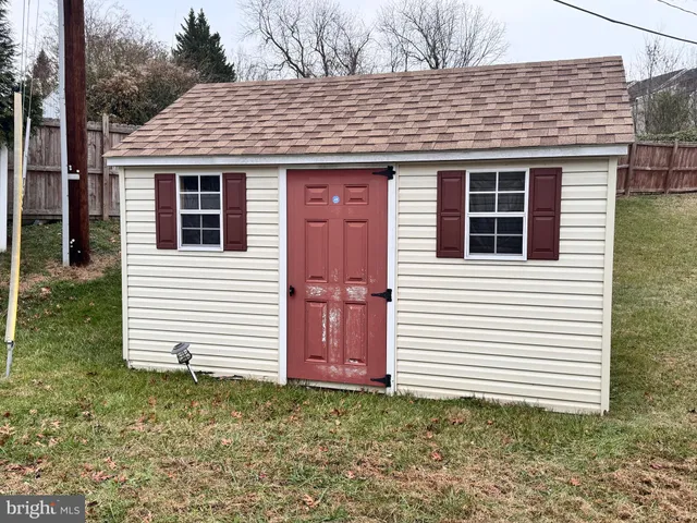 $425,500 | 16400 Pointer Ridge Drive, Bowie, MD 20716