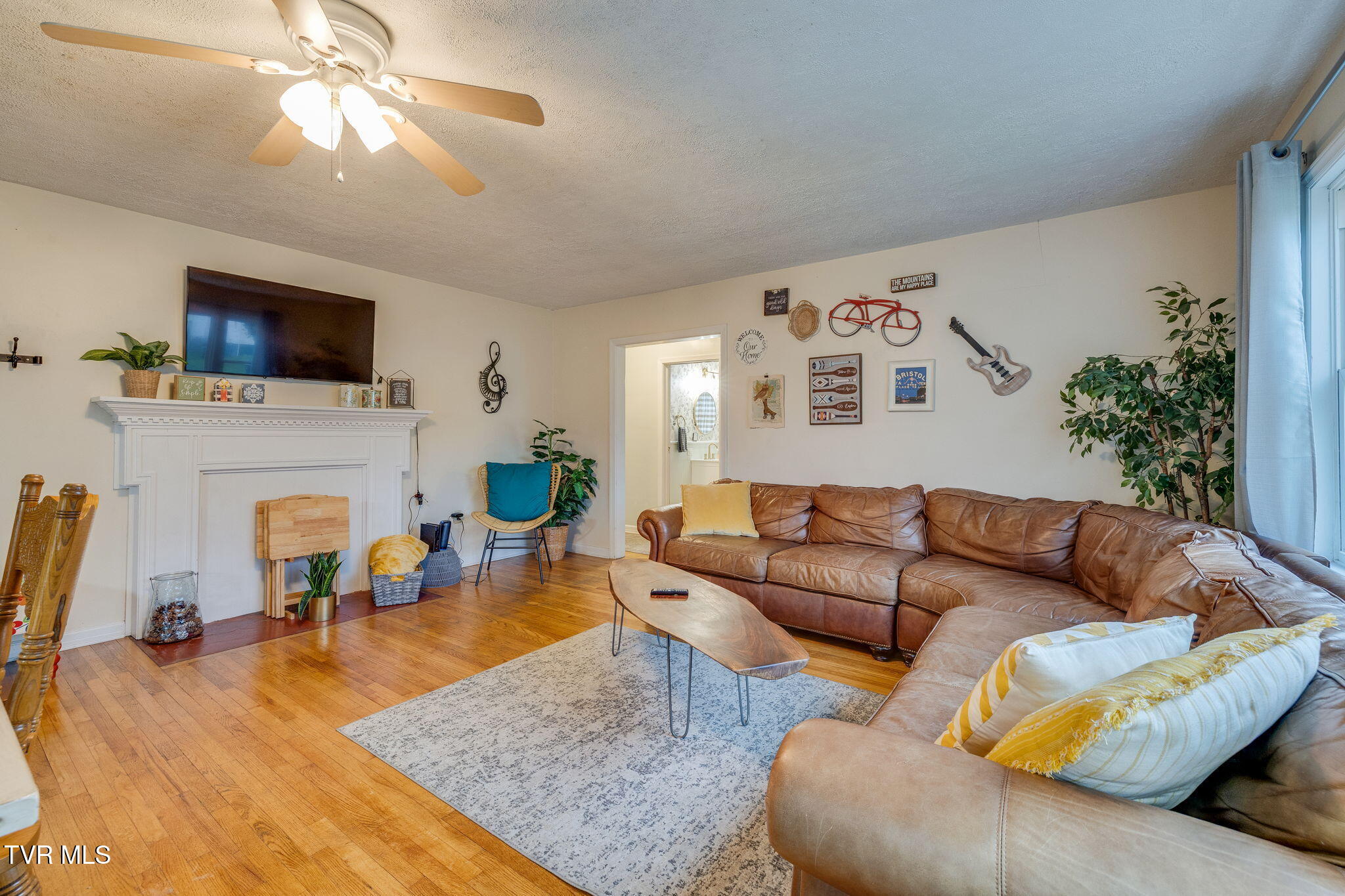 1326 Valley Drive Bristol, TN 37620 - Photo 5 of 45 valley5