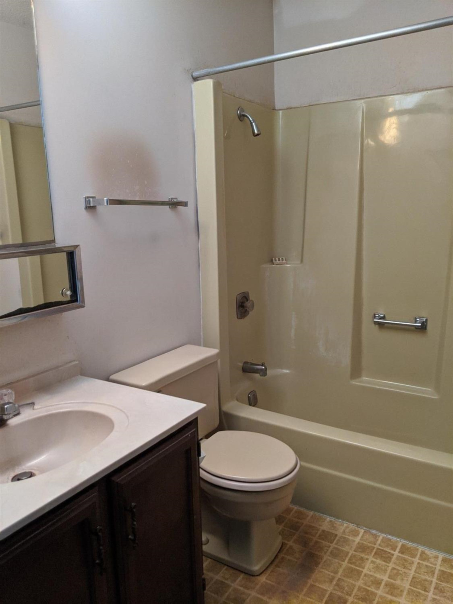 21402 Waterloo Road Chelsea, MI 48118 - Photo 11 of 23 Main Bathroom