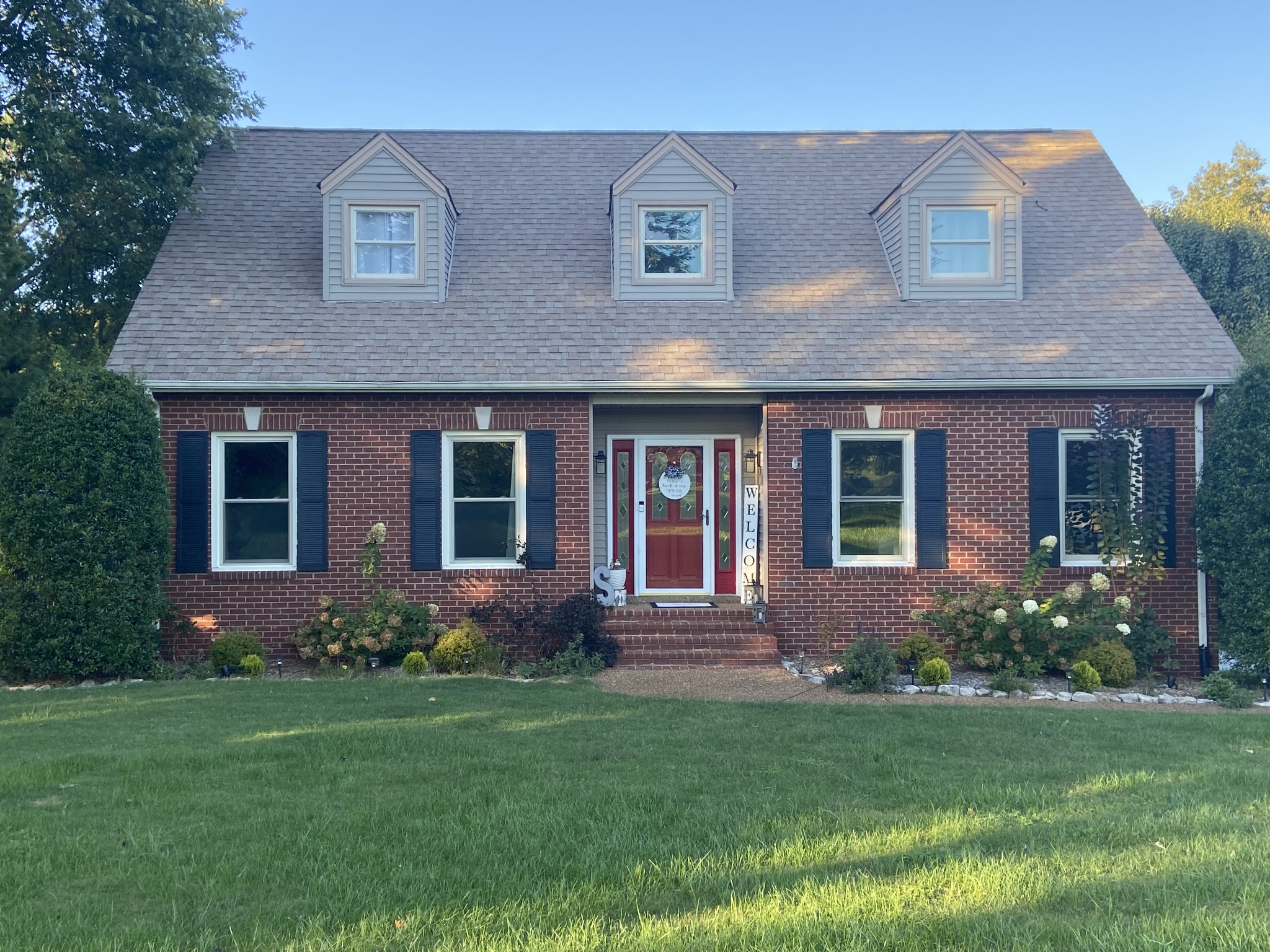 7404 Hoods Branch Road Springfield, TN 37172 - Photo 3 of 50 front view of a house with a yard