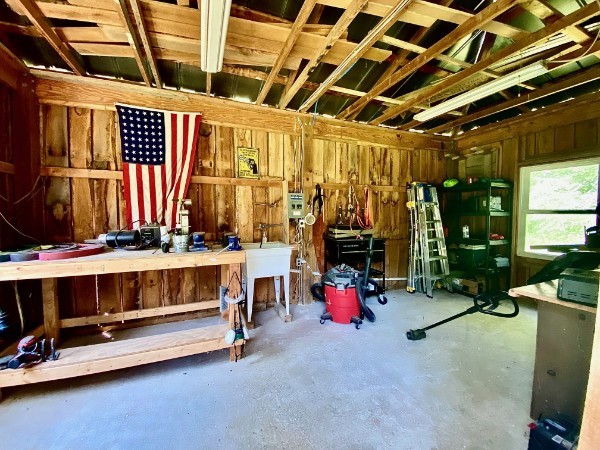 7404 Hoods Branch Road Springfield, TN 37172 - Photo 39 of 50 a view of gym with large window