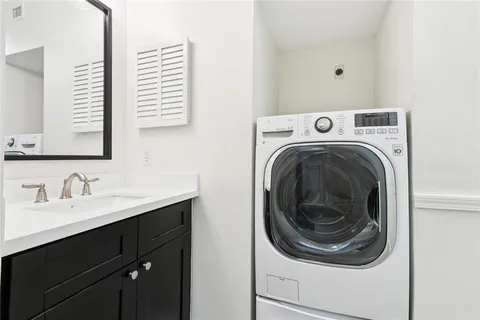 $389,000 | 1750 St Charles Avenue, Unit 312, New Orleans, LA 70130