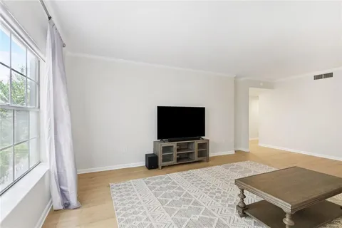 $389,000 | 1750 St Charles Avenue, Unit 312, New Orleans, LA 70130