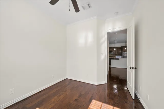 $2,600 | 7130 Laguna Villas, Houston, TX 77036