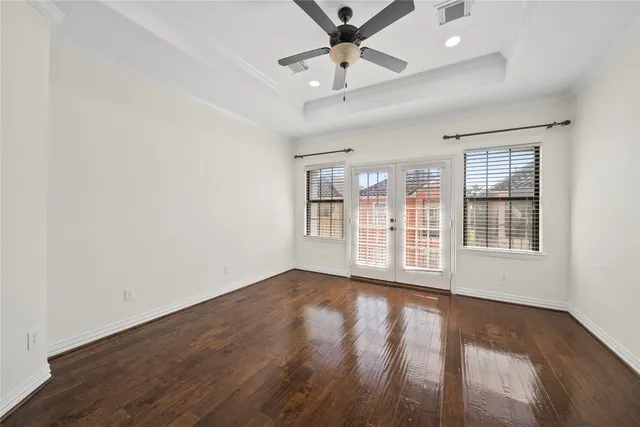 $2,600 | 7130 Laguna Villas, Houston, TX 77036