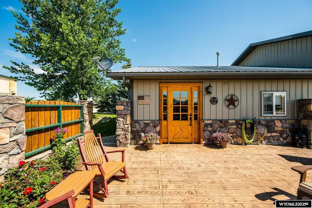 $750,000 | 201 Flatiron Drive, Buffalo, WY 82834