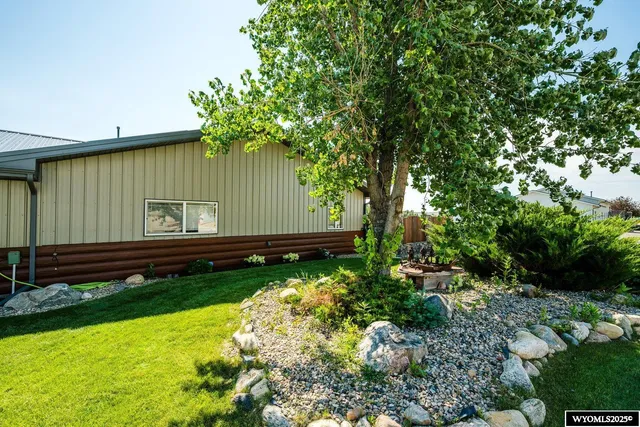 $750,000 | 201 Flatiron Drive, Buffalo, WY 82834