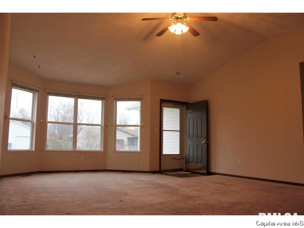 2921 Dunwich Street Springfield, IL 62702 - Photo 23 of 35