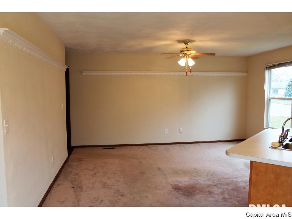 2921 Dunwich Street Springfield, IL 62702 - Photo 32 of 35