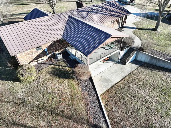 $464,900 | 34 Missouri Lane, Perryville, MO 63775