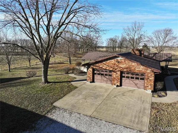$464,900 | 34 Missouri Lane, Perryville, MO 63775