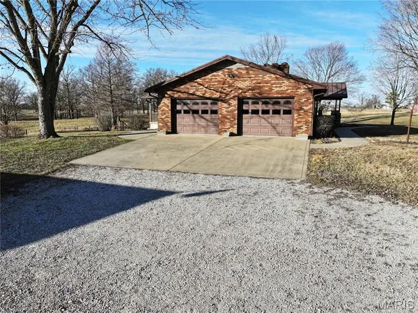 $464,900 | 34 Missouri Lane, Perryville, MO 63775