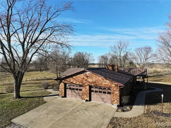 $464,900 | 34 Missouri Lane, Perryville, MO 63775