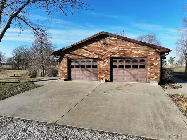 $464,900 | 34 Missouri Lane, Perryville, MO 63775