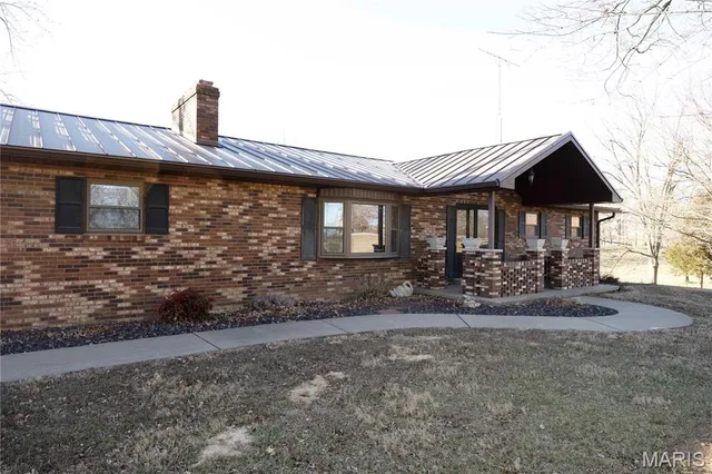 $464,900 | 34 Missouri Lane, Perryville, MO 63775