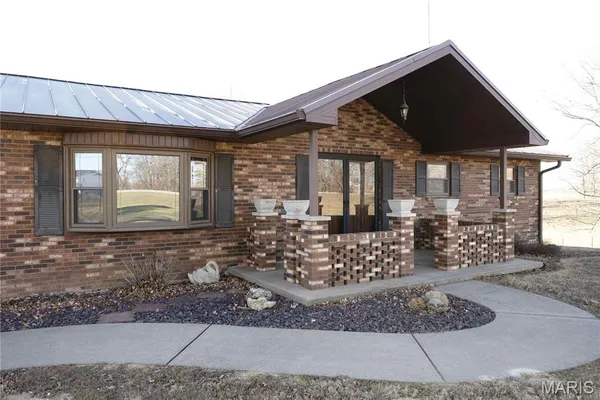 $464,900 | 34 Missouri Lane, Perryville, MO 63775