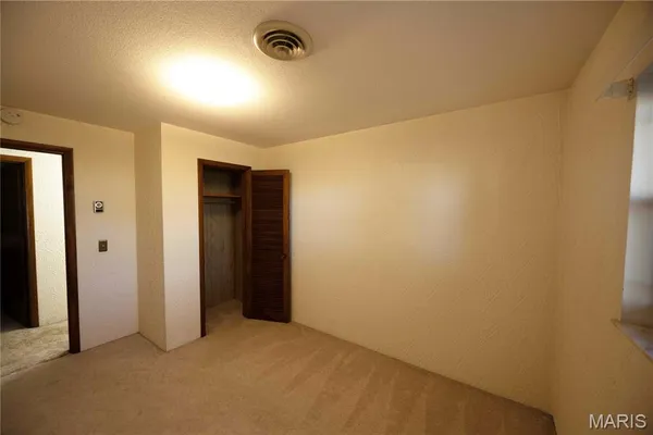 $464,900 | 34 Missouri Lane, Perryville, MO 63775