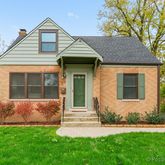 $2,450 | 124 Iroquois Drive, Clarendon Hills, IL 60514