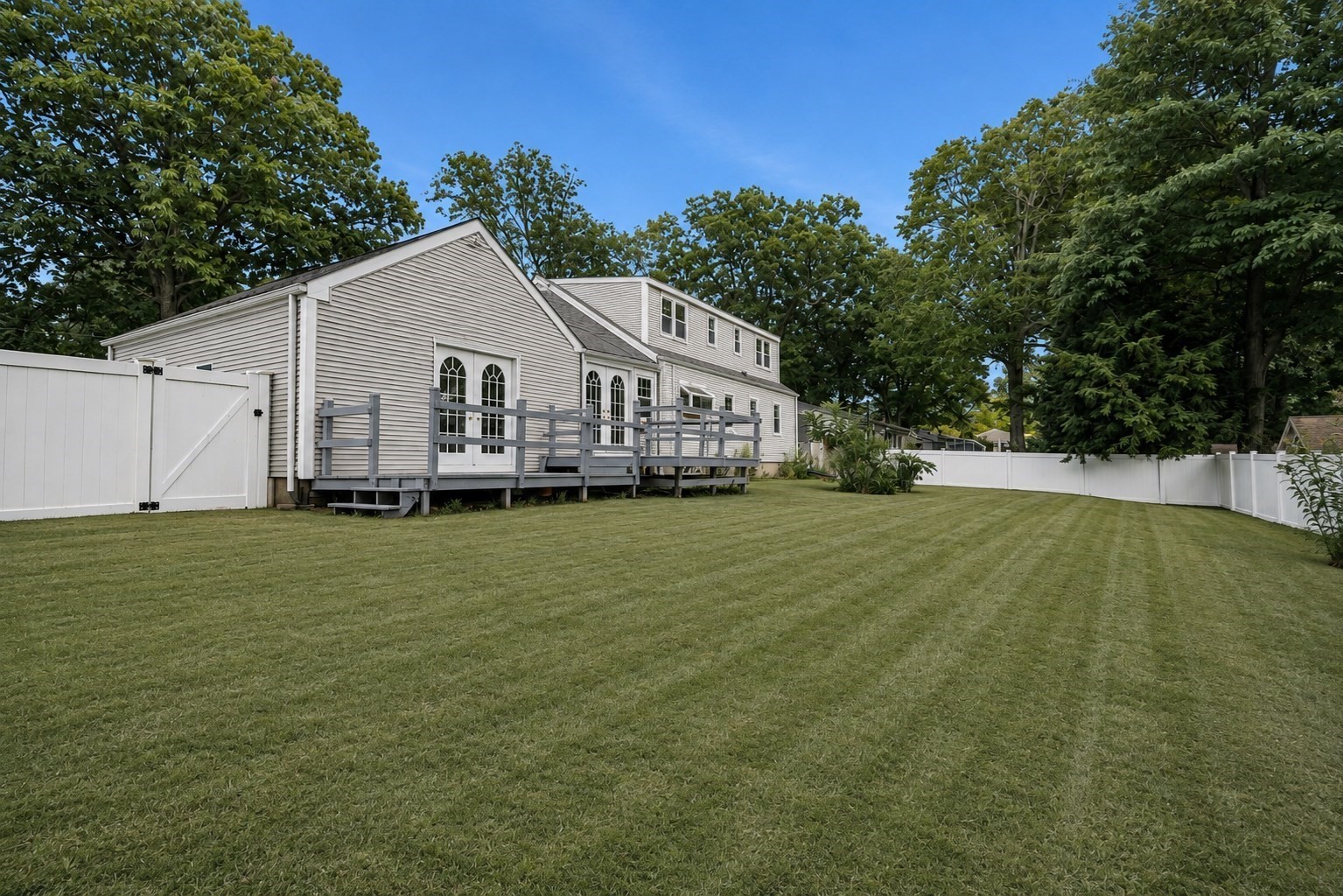 25 Moynihan Road Hamilton, MA 01982 - Photo 3 of 38 Gallery Image 3