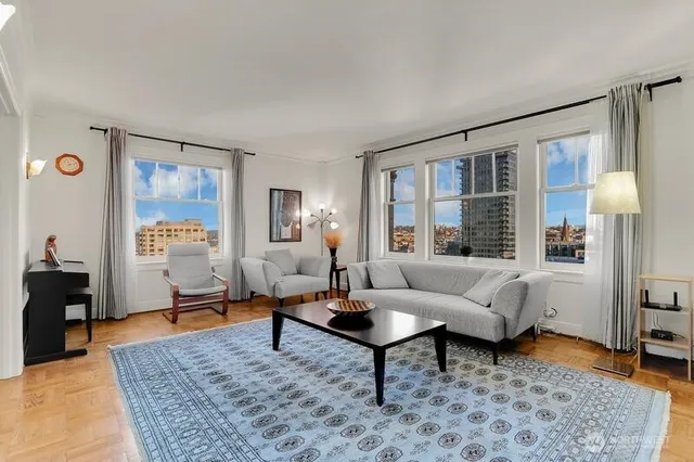 $675,000 | 1017 Minor Avenue, Unit 1303, Seattle, WA 98104