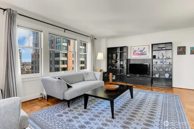 $675,000 | 1017 Minor Avenue, Unit 1303, Seattle, WA 98104