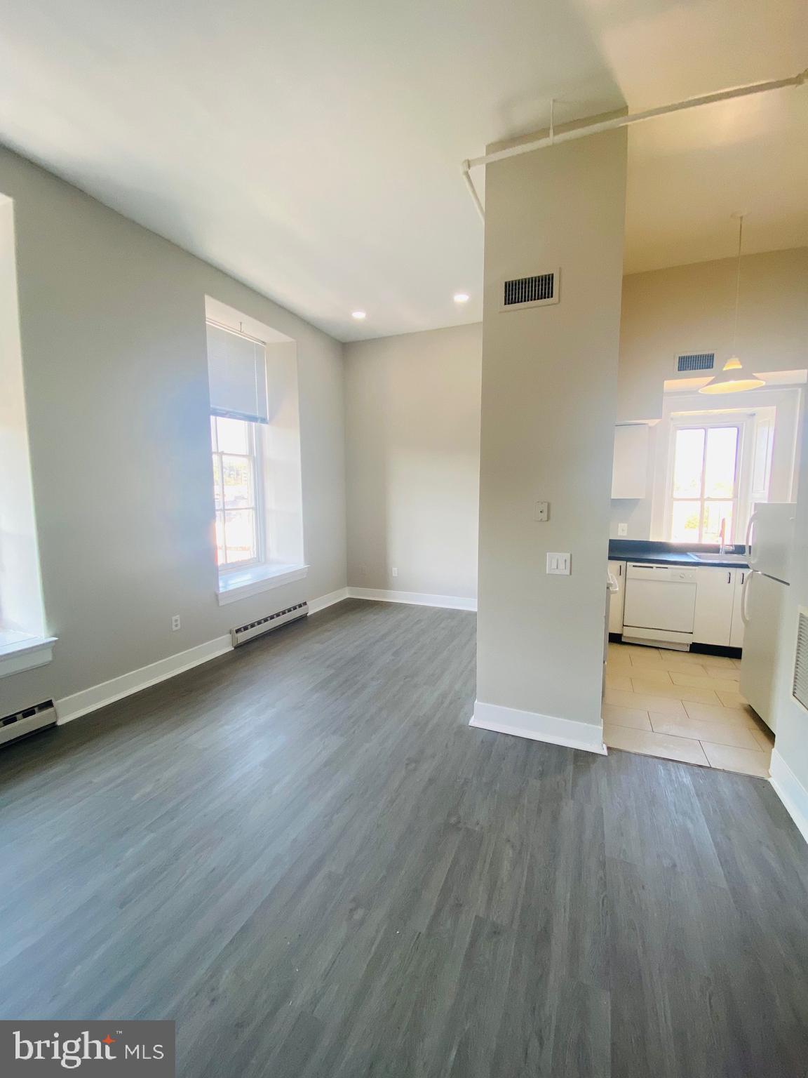 4313 Main Street, Unit 4D Philadelphia, PA 19127 - Photo 2 of 9